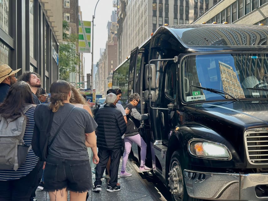 NYC: Half-Day Luxury Bus Tour of Top Highlights - Brooklyn Bridge Photo Stop and Hudson Yards Pass-By