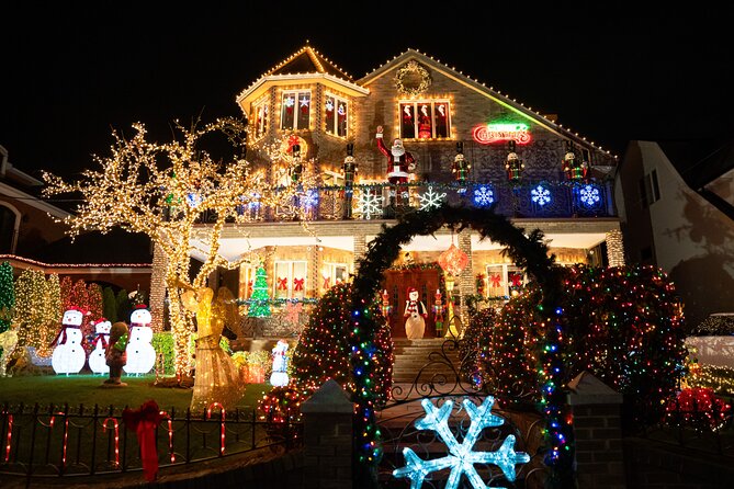 NYC Holiday Lights and Dyker Heights Luxury Bus Tour - Dyker Heights for One Full Hour: The Real Holiday Movie Set