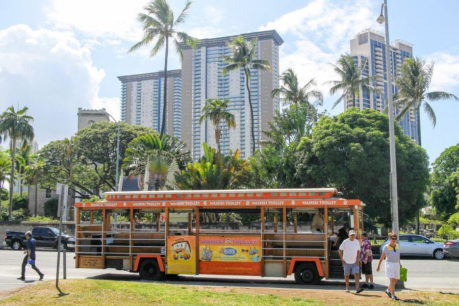 Oahu: Waikiki Trolley Hop-on Hop-off All-Line Pass - Stops, photo breaks, and guide personalities that actually matter
