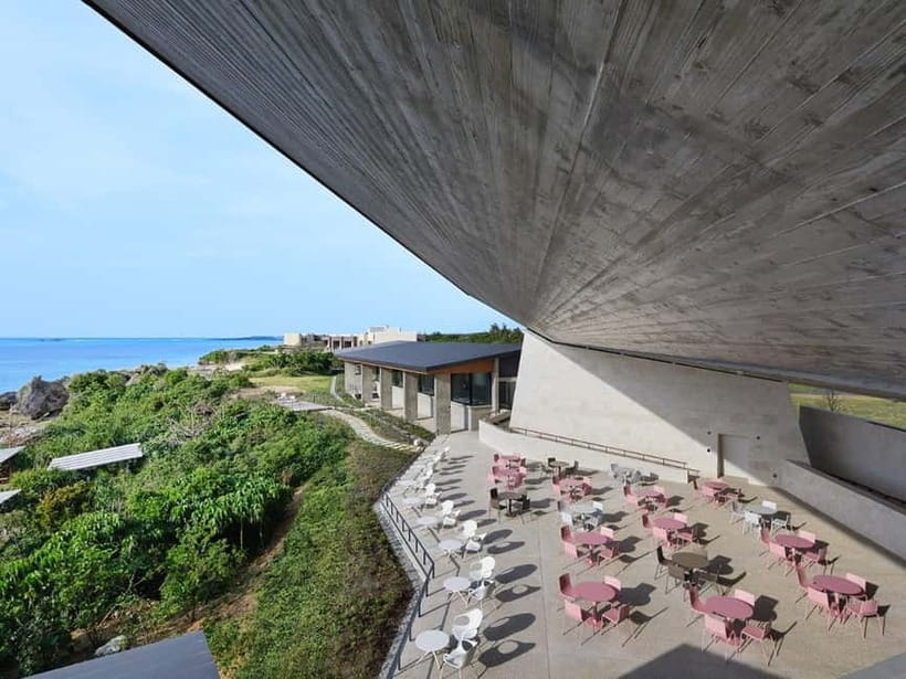 Okinawa: Churaumi Aquarium, Ryukyu Village & Manza Bus Tour - Manza Cape and the Elephant Rock: Pay Cash, Then Enjoy the Views