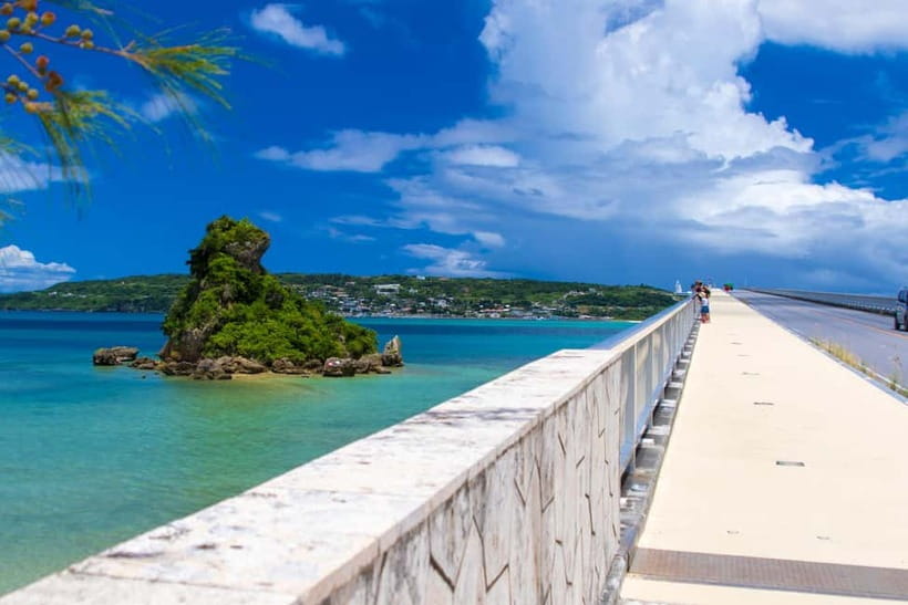 Okinawa Churaumi or Tropical, Kouri American Village BusTour - A full-day Okinawa highlight route, built for getting oriented