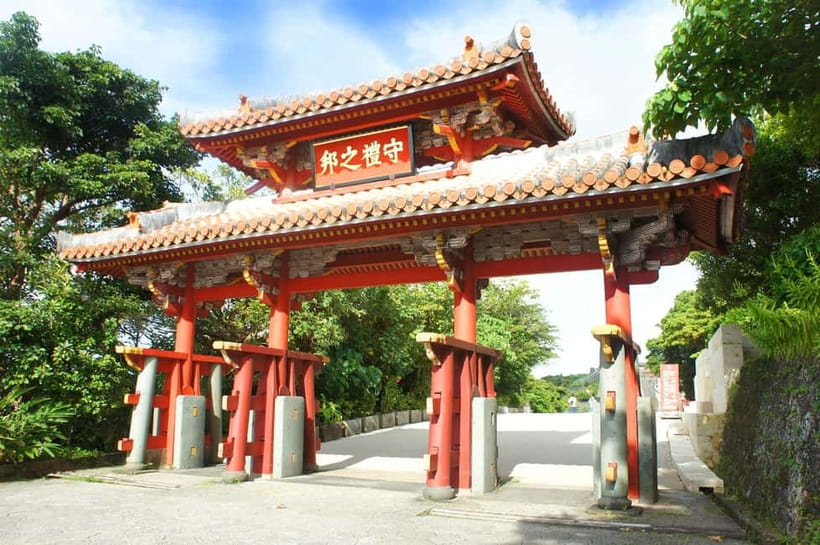 Okinawa: Double-Decker Open Top Bus Tour for Shuri Castle - The ride: Okinawa’s only open-top double-decker bus