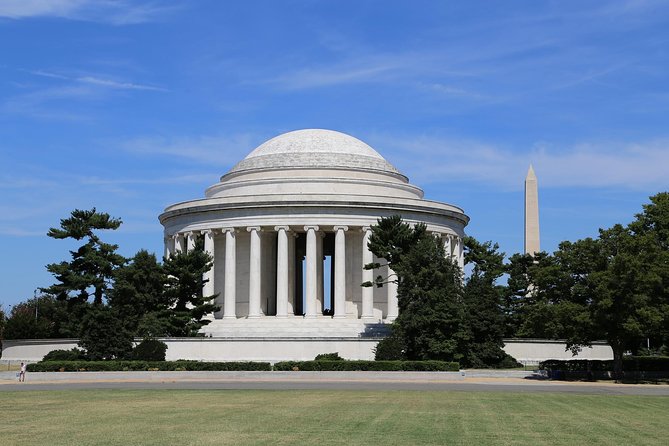 Open-Top or Glass-Top National Mall Bus Tour Plus Seasonal Cruise - Convertible Van DC: Open-top views and why they matter