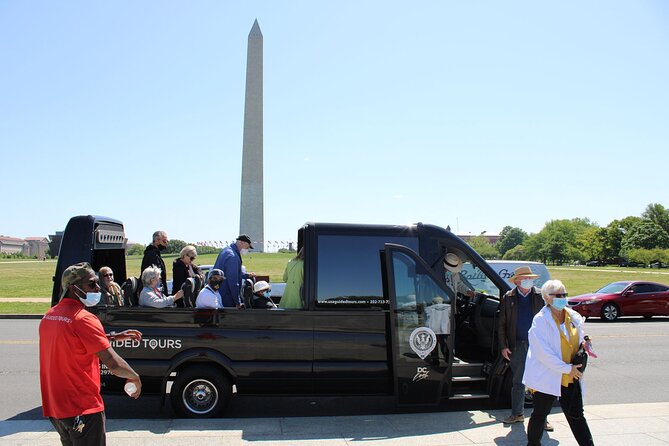 Open-Top or Glass-Top National Mall Bus Tour Plus Seasonal Cruise - Georgetown in summer: 1 hour of walking, lunch choices, and the Potomac cruise
