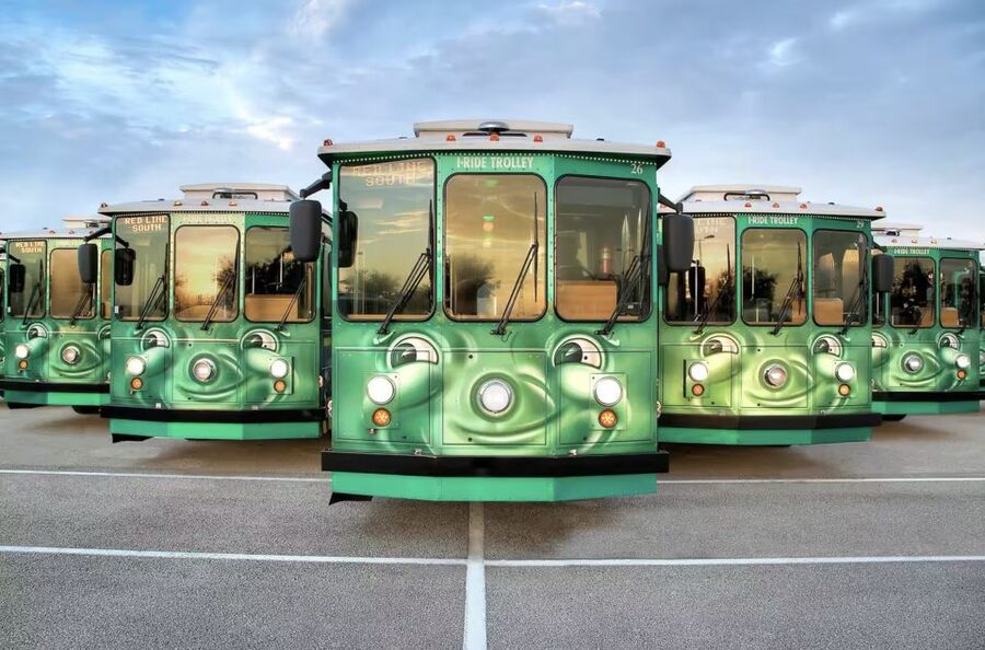 Orlando: I-Ride Trolley Hop-on Hop-off Pass - SeaWorld and Aquatica days without the car headache