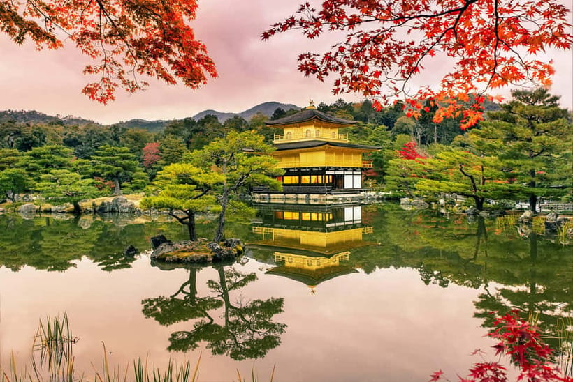 Osaka/Kyoto: Katsuoji, Kinkakuji, Arashiyama 1-Day Bus Tour - Kinkakuji Temple in golden quiet: the World Heritage finish