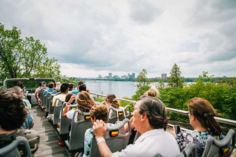 Ottawa: Hop-On Hop-Off Guided City Tour Pass - Upper vs Lower Deck: Where Your Photos and Comfort Live