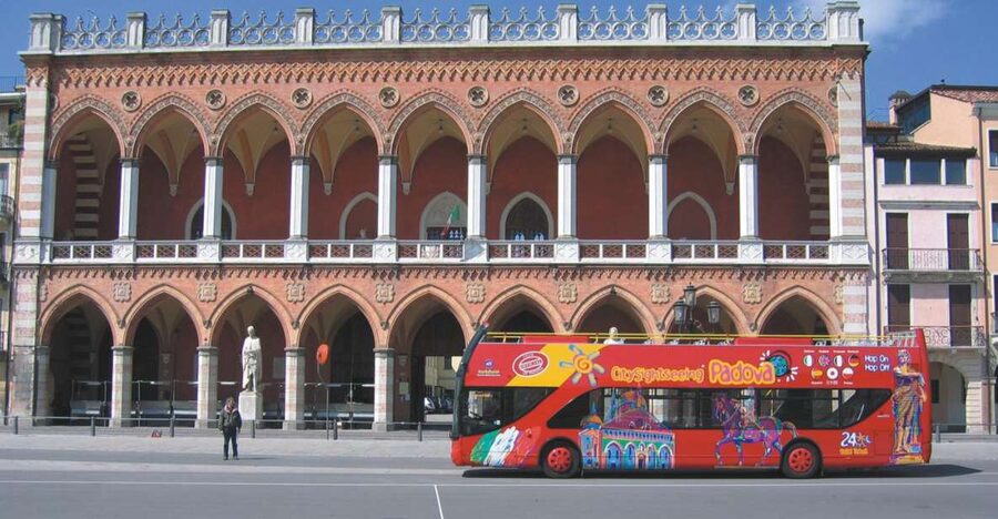 Padua Hop-on Hop-off Tour: 24-Hour Ticket - Basilica of St. Anthony stop: where Romanesque meets Gothic