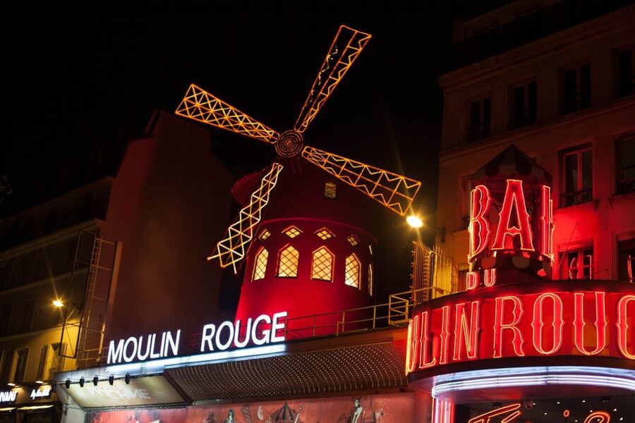 Paris: Discovery Hop-On Hop-Off and Paris by Night Tour - Paris by Night: a focused 2-hour illuminated loop