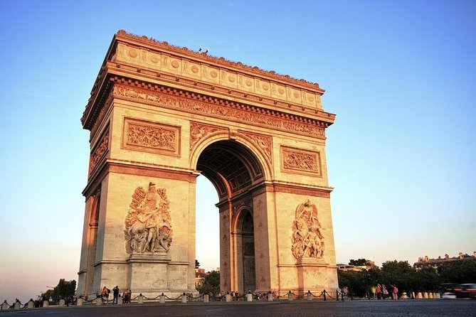 Paris Highlights Immersive Coach Tour - Musée du quai Branly, Impressionists, and other “you’ll remember this” passes