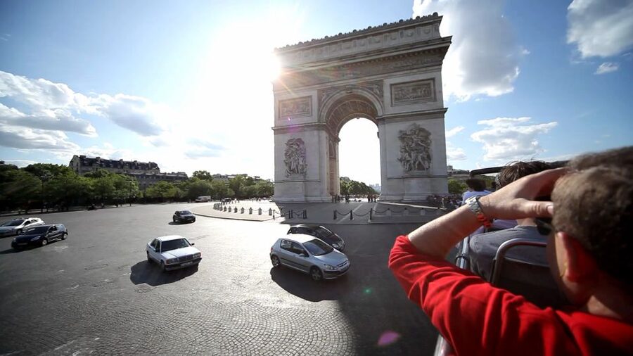 Paris: Hop-on Hop-off Bus Tour & Seine Cruise Bundle Tour - Should you book this Paris bus-and-Seine bundle?