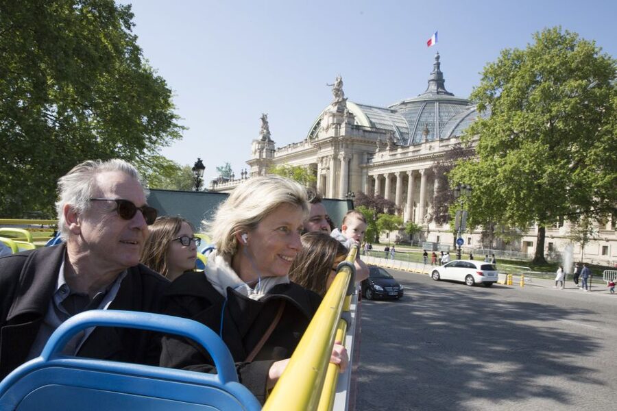 Paris: Hop-on Hop-off Bus Tour & Seine Cruise Bundle Tour - Hitting the right rhythm: using the app, audio, and hop-on stops