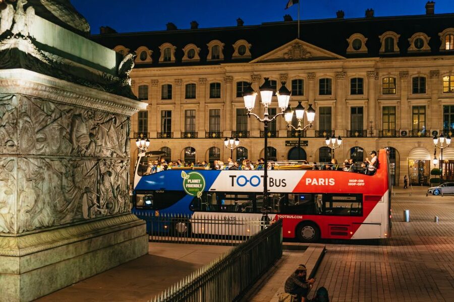 Paris: Night Bus Tour with Audioguide - Moulin Rouge and Opera: finishing with nighttime personality