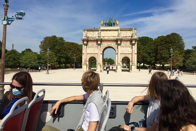 Paris Tootbus Must See Hop-on Hop-off Bus Tour with Seine River Cruise - The Seine cruise with Vedettes de Paris: what to expect and how not to miss it