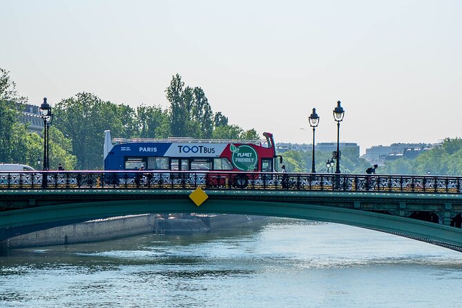 Paris Tootbus Must See Hop-on Hop-off Bus Tour with Seine River Cruise - Using the Tootbus app to make this tour feel easy