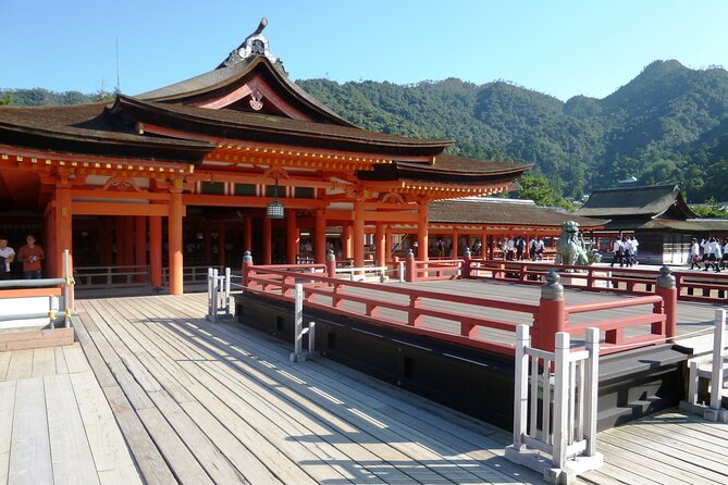 Peaceful Hiroshima & Miyajima UNESCO 1 Day Bus Tour - Daishoin Temple: photogenic details and the colorful Jizo guardians