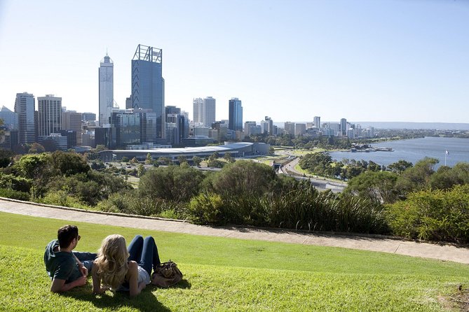 Perth Hop-On Hop-Off Bus Tour - Photos, rain, and the best way to use the audio
