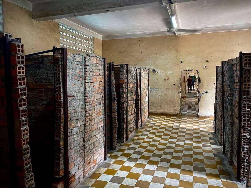 Phnom Penh: Killing Fields and Prison S21 Bus Tour - Who this tour is best for