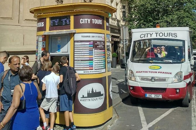 Prague 2-hour Panoramic Bus Tour - The Prague Castle Walking Break: What You Can (and Can’t) Do