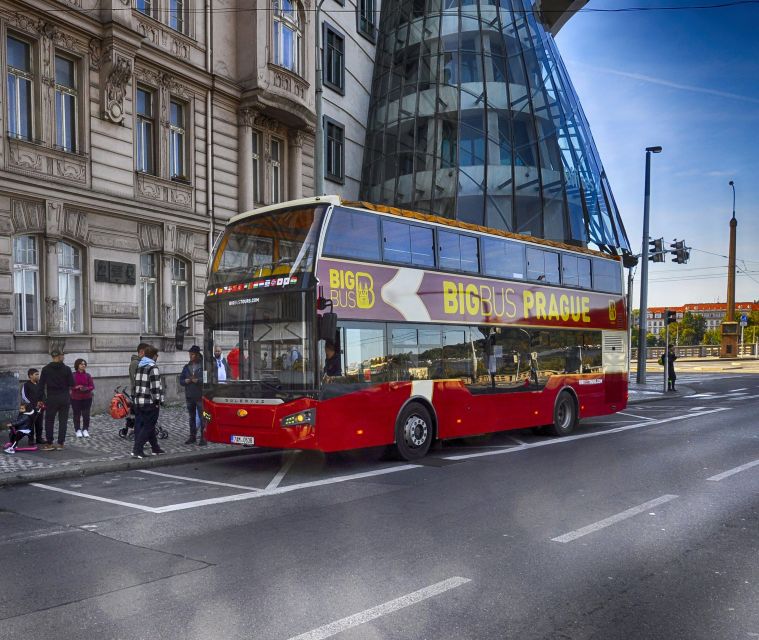 Prague: Big Bus Hop-on Hop-off, Castle Tour and River Cruise - Key takeaways before you board
