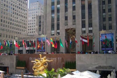 Private Luxury Tour of NYC With Transportation - Rockefeller Center to Fifth Avenue: 30 Rock, cathedral views, and the shopping corridor