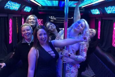 Private Party Bus Tour of the Las Vegas Strip Champagne Toast - The exact flow: Strip cruise, Welcome sign photos, and Bellagio timing