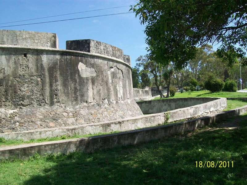 Puebla: Hop-On Hop-Off Bus Tour with Audio Guide - Barrio del Artista, the Serdán home, and revolution-era context