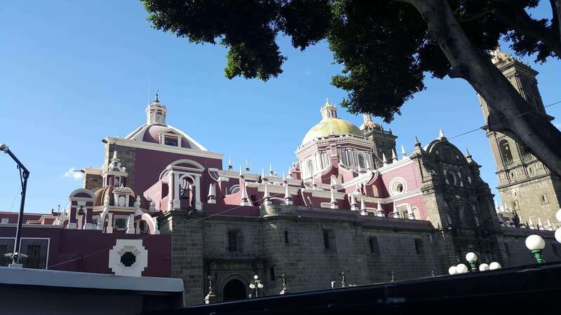 Puebla: Hop-On Hop-Off Bus Tour with Audio Guide - Loreto Fort: the panoramic payoff and the May 5 link