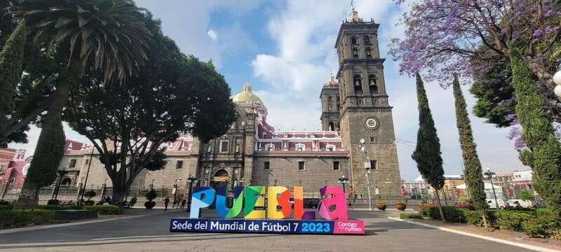Puebla: Hop-On Hop-Off Bus Tour with Audio Guide - How the hop-on hop-off really works with this bus