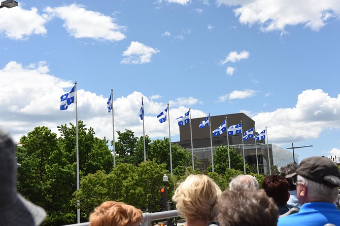 Quebec City Hop-On Hop-Off - Stop-by-stop: from Place d’Armes to City Hall (what each area gives you)