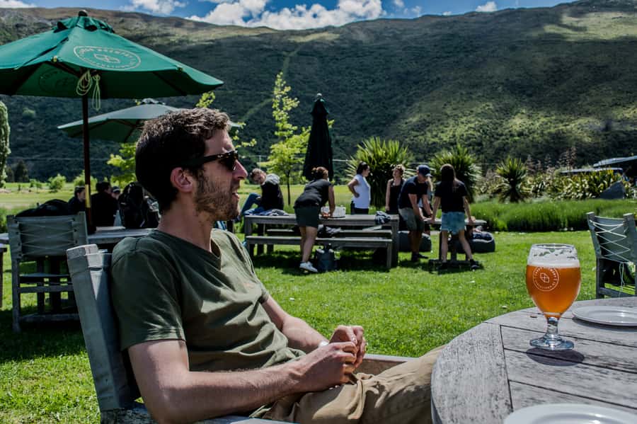 Queenstown & Gibbston Valley: Hop-On Hop-Off Wine Tours - Key things that make this tour work