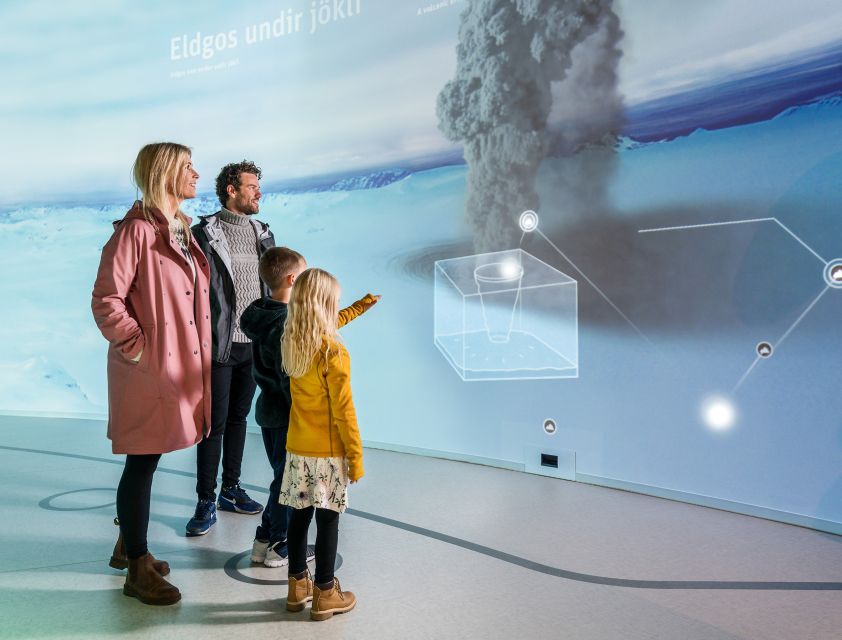Reykjavík: Hop-On Hop-Off Bus and Perlan Museum Entry Ticket - Who should book this combo, and who should think twice