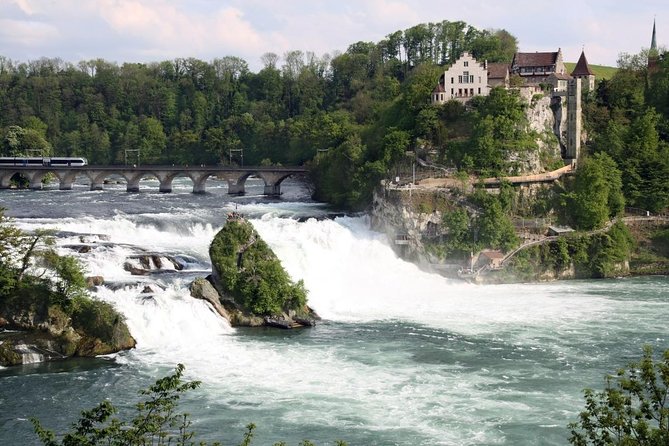 Rhine Falls Coach Tour incl. entry tickets from Zurich - Key highlights worth planning for