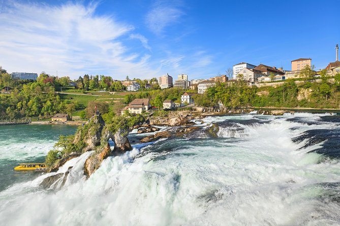 Rhine Falls Coach Tour incl. entry tickets from Zurich - Zurich to the German border: the scenic drive is half the point