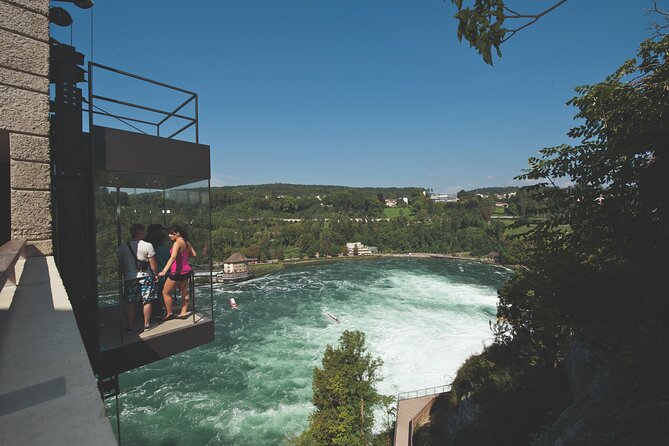 Rhine Falls Coach Tour incl. entry tickets from Zurich - Schaffhausen and the Munot Fortress: a classic frame for the return