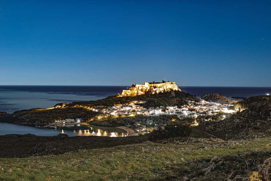 Rhodes: Lindos by night - Bus tour with free time to explore - The 6-Hour Rhythm: Hotel Pickup to Hotel Drop-Off