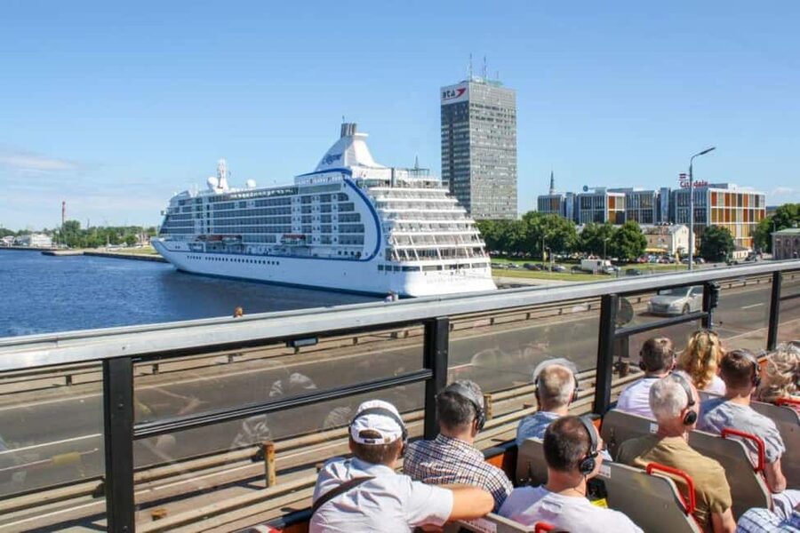 Riga: Red Bus Hop-On Hop-off Sightseeing Grand Tour - Pardaugava and the Daugava river: where the views set the tone