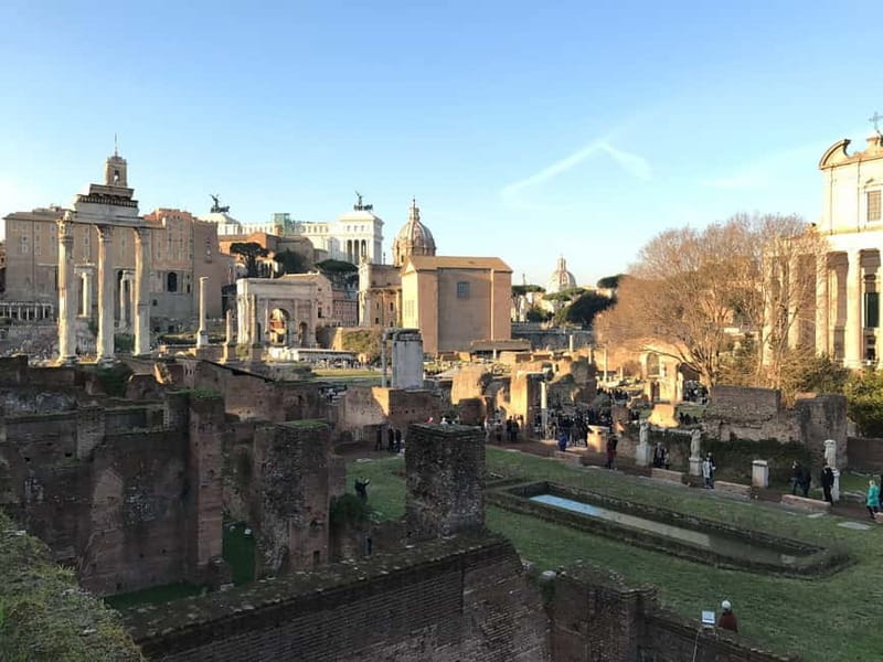 Rome: Colosseum, Forum Audio Tour with Hop-on Hop-off Bus - How the Smartphone Audio Guide and Intro Video Work Together
