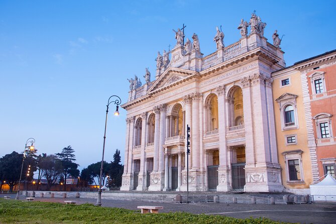 Rome: Hop-on-off bus tour -Visit the main attraction of Rome - What you’ll experience on board (and what you won’t)