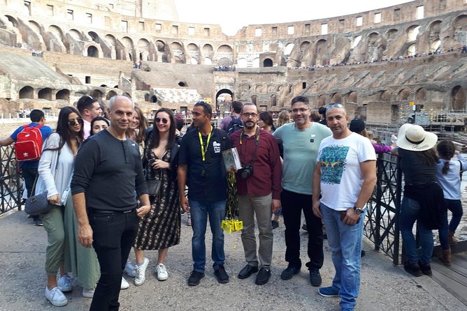 Rome Panoramic Bus Tour & Colosseum Arena Visit with Audio Guide - Guide Experience: When It Goes Right (and How to Protect Yourself)
