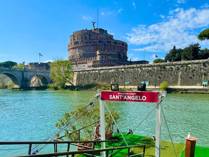 Rome Squares and Fountains Tour & River Boat Hop On Hop Off - What you see on the river route: landmarks from the waterline