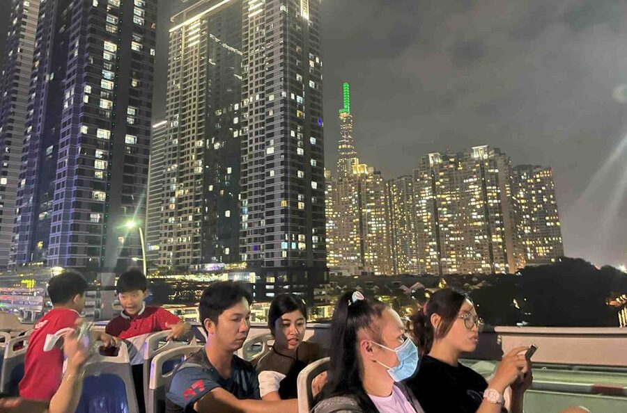 Saigon: City Sightseeing Hop-On Hop-Off Bus Tour - Smart Line-Switching: How to Cover More Without Getting Lost
