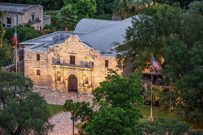 San Antonio Hop-On Hop-Off Trolley Tour - Why this trolley loop works so well for first-timers