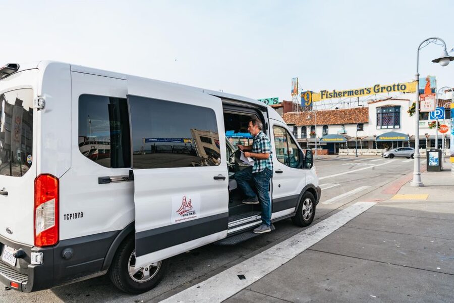 San Francisco: Movie Filming Locations Bus Tour - Why the guide style matters more than you think