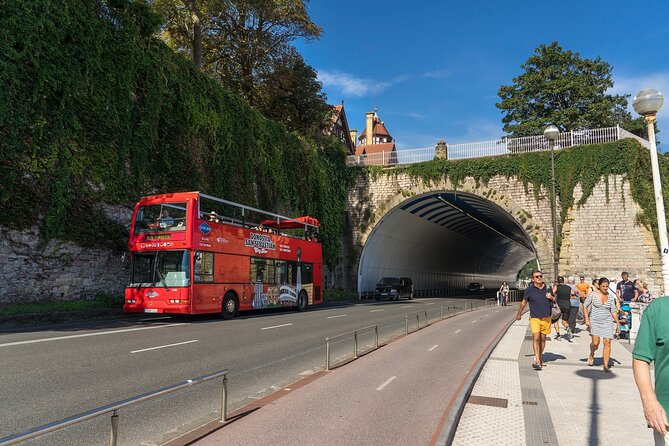 San Sebastian Hop On Hop Off Sightseeing Tour - Audio guide: when it helps and when it annoys