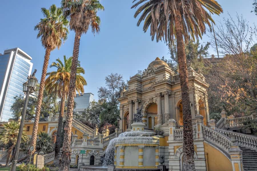 Santiago: Hop-on Hop-off Bus Day Ticket with Audio Guide - Old Santiago in the slow lane: Plaza de Armas, La Moneda, and Santa Lucía