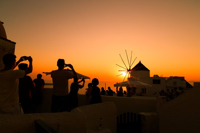 Santorini In One Day Bus Tour with Oia Sunset & optional Sailing - Stop 2: Akrotiri excavations—the prehistoric city you can walk through