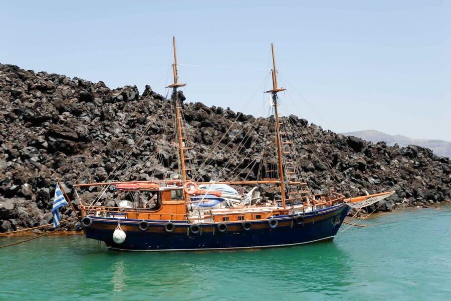 Santorini Island Bus Tour and Caldera Sunset Cruise - What’s included in the $72 price, and what you’ll pay extra