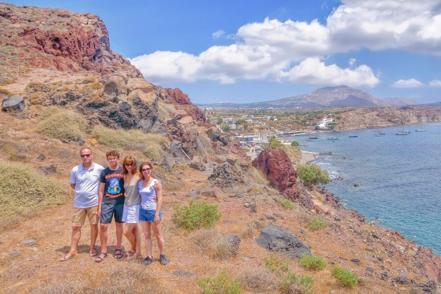 Santorini: Traditional Sightseeing Bus Tour with Oia Sunset - Getting picked up without the stress