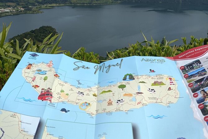 São Miguel Hop-On Hop-Off Sightseeing Bus - Route game plan: blue west, green east, and where switching helps